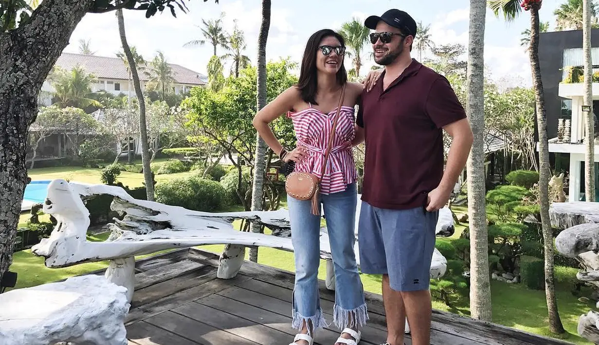 (Instagram/aline_adita)