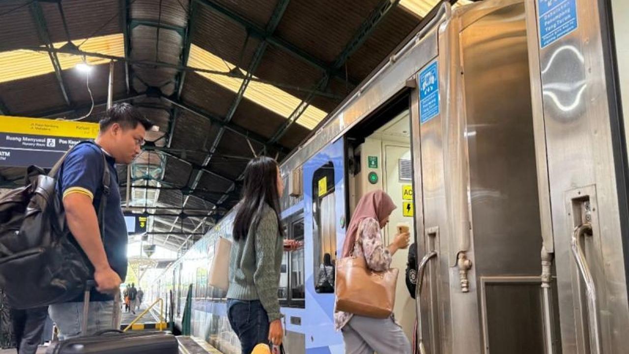 KAI Daop 6 Layani Puluhan Ribu Penumpang di Awal Long Weekend Imlek 2026