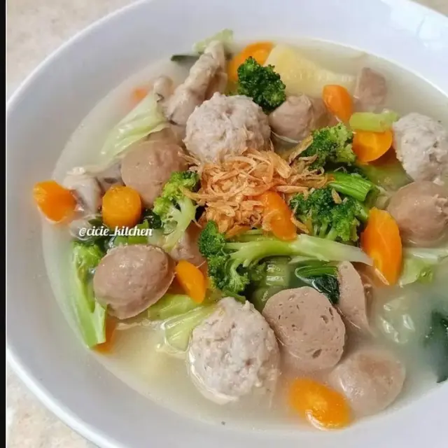 Resep Sup Bakso Ceker.  foto: Instagram @cicie_kitchen