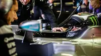 Jorge Lorenzo menjajal mobil Mercedes F1 W05 Hybrid (Autosport)