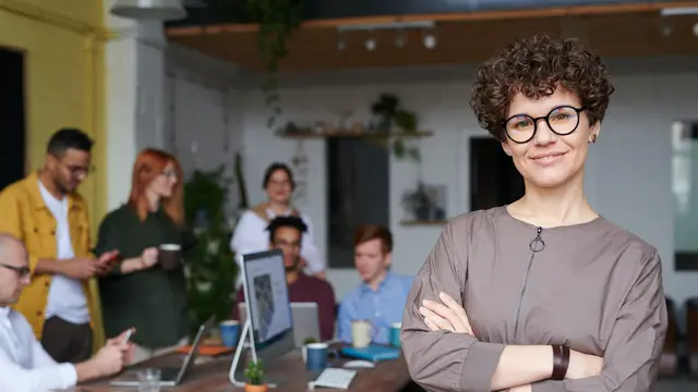 Diary Fimela: Evelyn Yonathan, Pemimpin Lazada Indonesia Pendobrak Stereotip Perempuan di Industri Digital