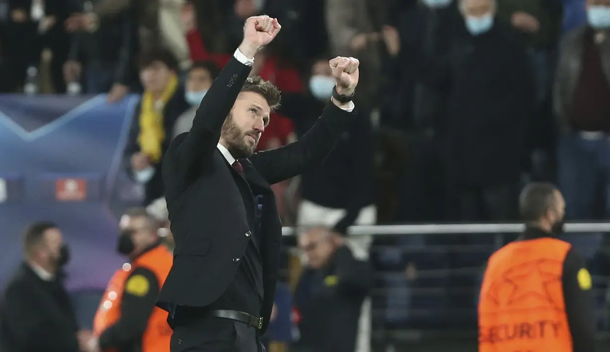 Bermain imbang hingga turun minum, Manchester United akhirnya sukses memastikan poin penuh lewat gol yang dicetak Cristiano Ronaldo (78') dan Jadon Sanco (90') di babak kedua. (AP/Alberto Saiz)
