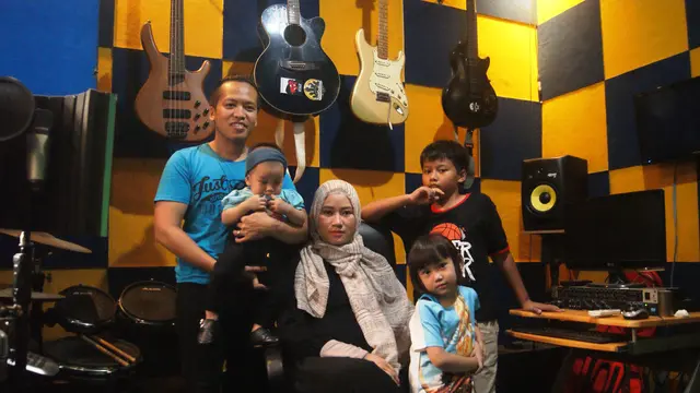 Baby and Daddy Papi Farre, Full Time Daddy untuk Trio Biang Kerok