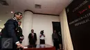 Nantinya, ruang pengawasan itu akan memantau situasi di delapan lapas antara lain di Lapas Salemba, Cipinang, Gunung Sindur, dan Nusakambangan melalui kamera pengintai (CCTV).