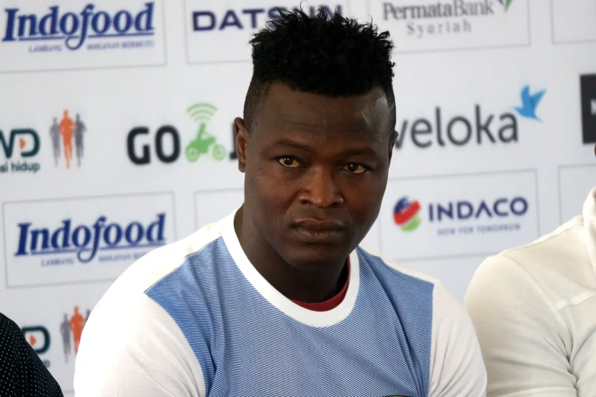   Ezechiel N'Douassel  