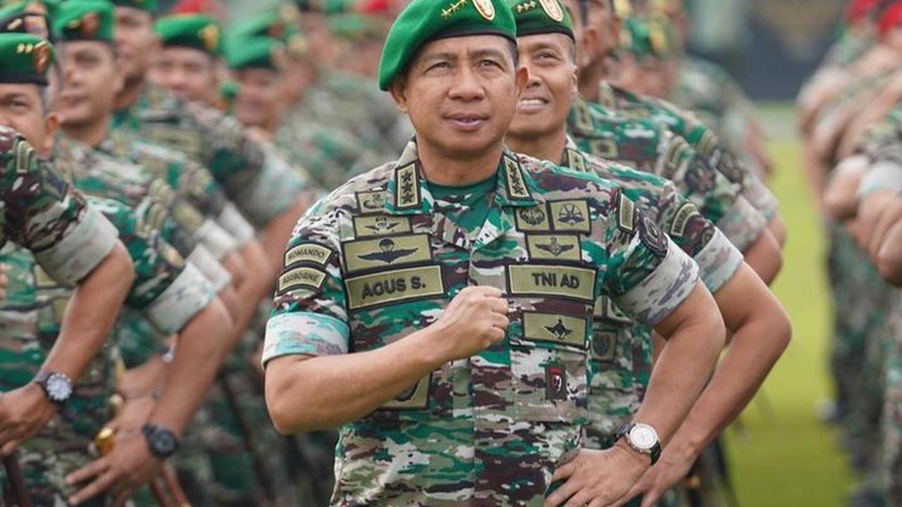 Agus Subiyanto mengunggah kisah di awal pernikahannya dengan sang istri, Evi Sophia. Cerita ini sekaligus membuktikan bahwa kesetiaan istri prajurit menjadi penopang suami saat bertugas. <br>