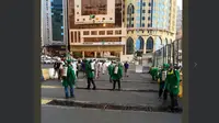 Jangkrik bermunculan di Mekah. Dok: @holymakkah
