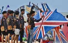 Fantastis! Tanah Laut Pecahkan Rekor MURI dengan Terbangkan 900 Layangan Dandang Tradisional, Terbanyak di Dunia!