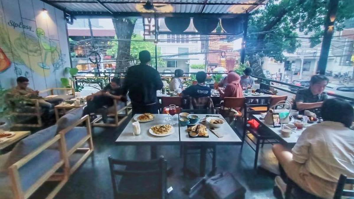 Sensasi Baru Menikmati Kopi dengan Campuran Buah Tropis - Lifestyle