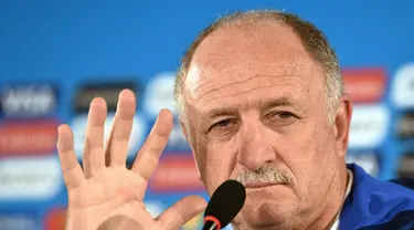 Senin (14/7/14), Luiz Felipe Scolari resmi mengundurkan diri sebagai pelatih Brasil. (AFP PHOTO/Evaristo SA)