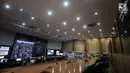 Suasana ruang kontrol Ditlantas Polda Metro Jaya, Jakarta, Senin (1/10). Ditlantas Polda Metro Jaya belum memberikan sanksi denda bagi para pelanggar di sepanjang Jalan MH Thamrin-Sudirman. (Merdeka.com/Iqbal S. Nugroho)