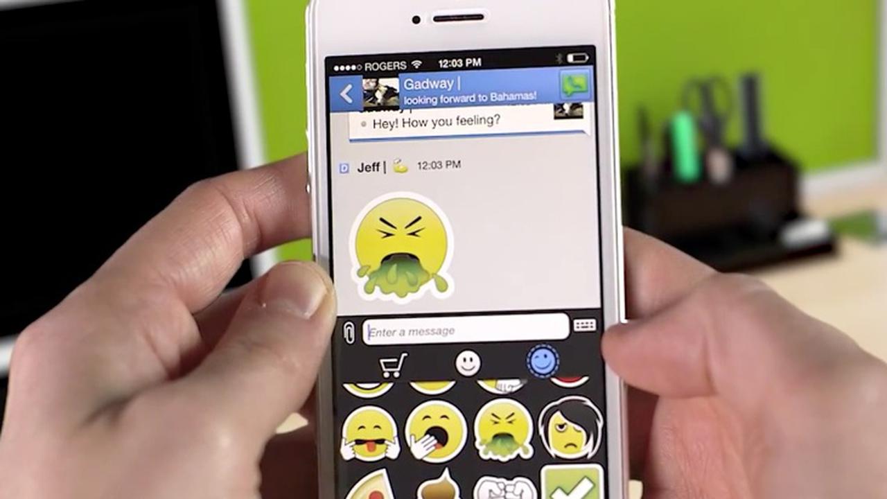 Chatting di BlackBerry Messenger Sekarang Bisa Pakai Stiker