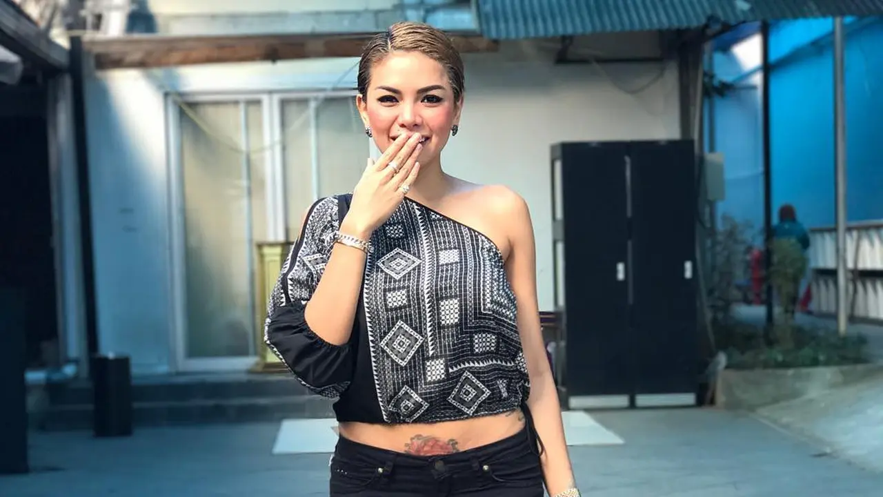 [Bintang] Nikita Mirzani