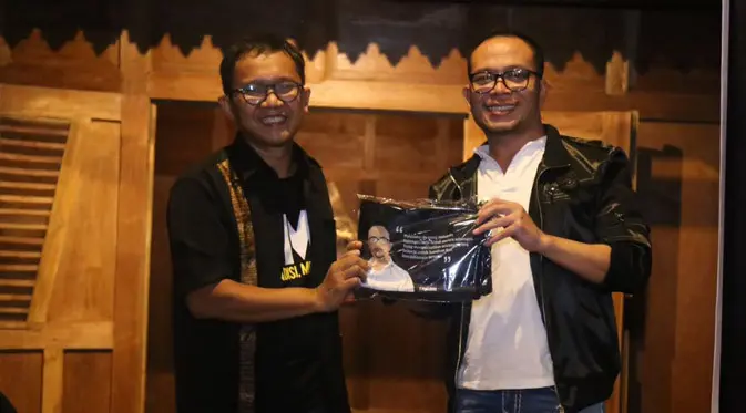 Menaker Hanif pada acara peluncuran album kedua aktivis reformasi, John Tobing di Sleman, Yogyakarta
