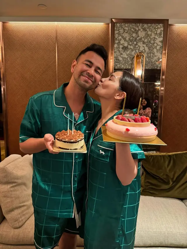 Rayakan Ulang Tahun Bersama, Nagita Slavina dan Raffi Ahmad Kompak Pakai Piyama Hijau Bareng Anak-Anak