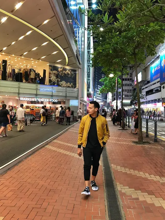 (Instagram/benjoshua_r)