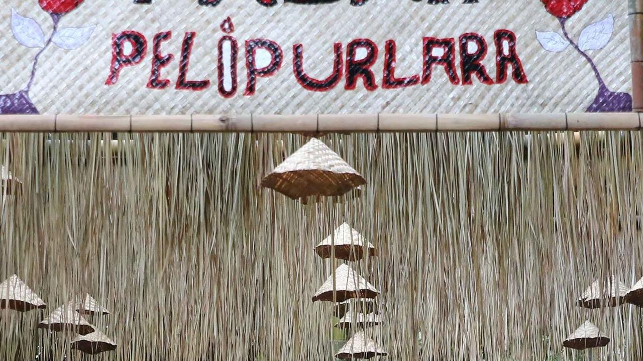 FOTO: Pasar Pelipur Lara Hutan Bambu Jadi Destinasi Baru Wisatawan di Desa Penglipuran Bali