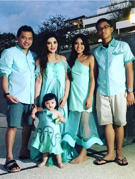 Lengkap sudah kebahagiaan pasangan Anang Hermansyah dan Ashanty. Sebelumnya, pasangan ini telah dikaruniai seorang putri yang diberinama Arsy Addara Musicia Nurhermansyah yang lahir 2014 silam. (dok. Instagram)