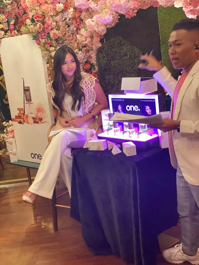 Peluncuran parfum Jessica Mila secara virtual