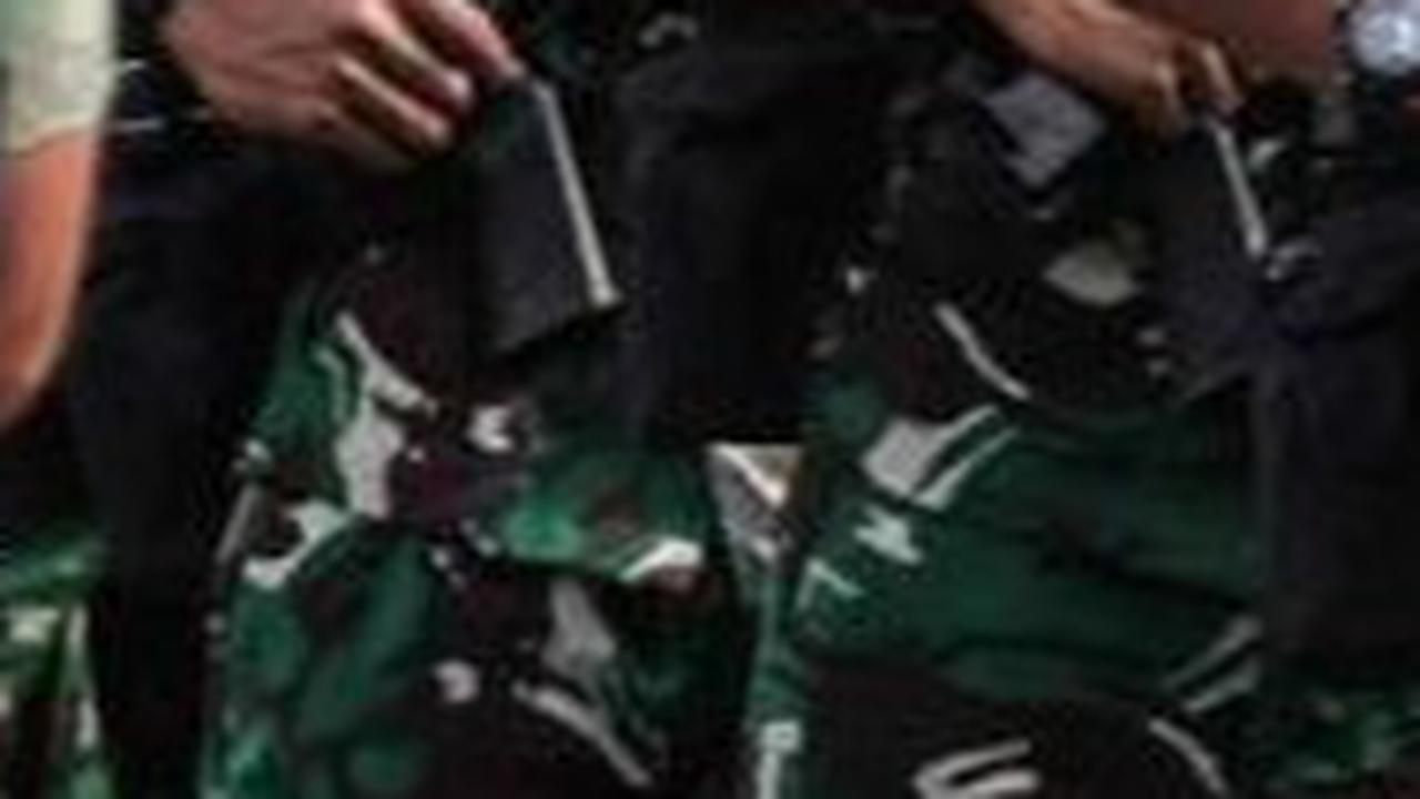Pensiunan Guru Tersenyum Bahagia Duduk di Kursi Kerja Sang Putra, Anaknya Kini Jenderal Bintang 4 TNI Berkarier Moncer