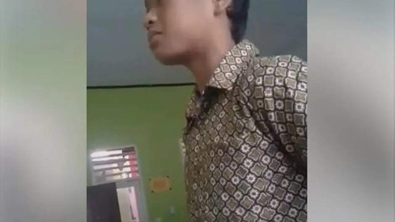 [Bintang] Dihukum karena Terlambat, Bocah Ini Buat Banyak Orang Nangis