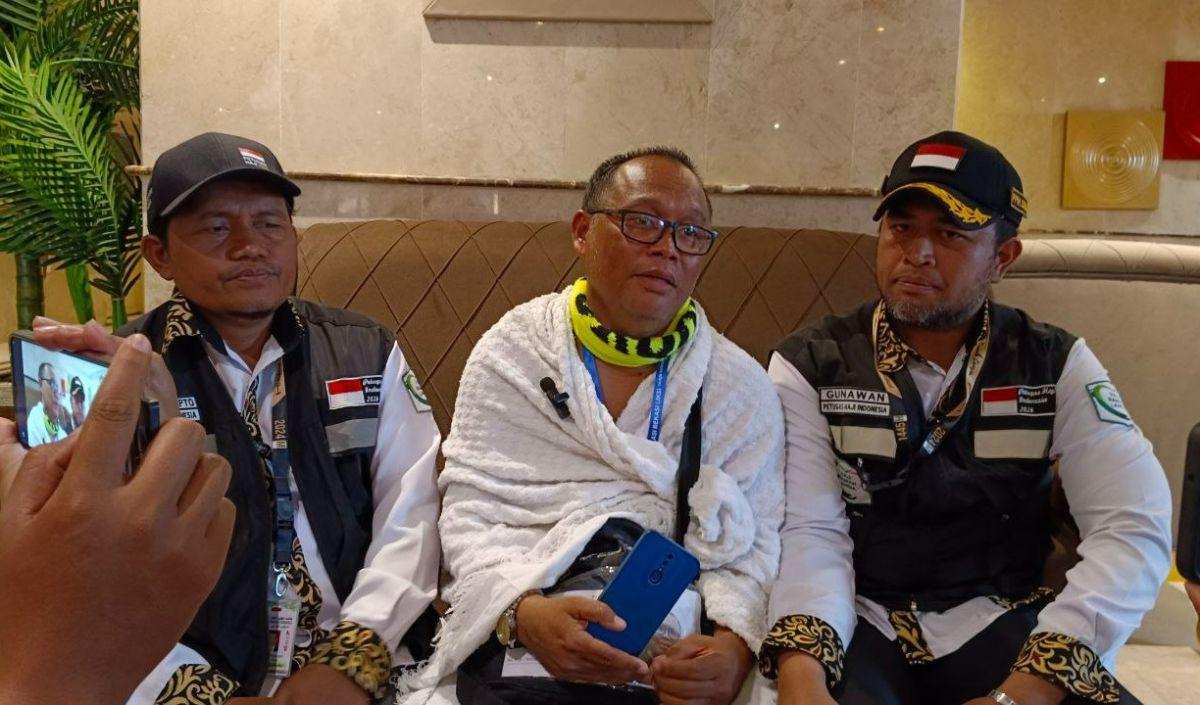 “Sejak berangkat semua tidak ada masalah apa-apa. Sampai di Embarkasi Bekasi juga masih normal,"&nbsp;