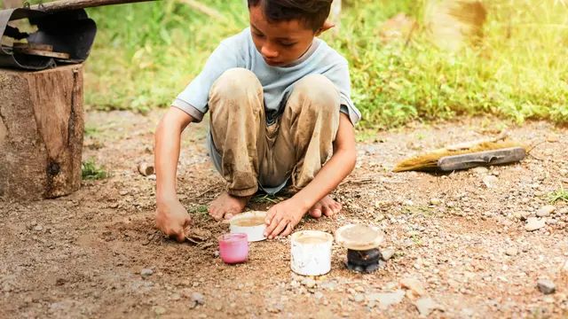 1. Anak Introvert Bukan Pemalu