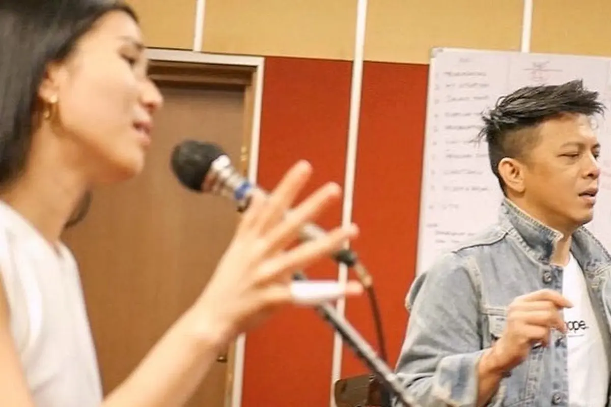 Christie Hartono Kolaborasi Bersama NOAH di SCTV Awards 2020