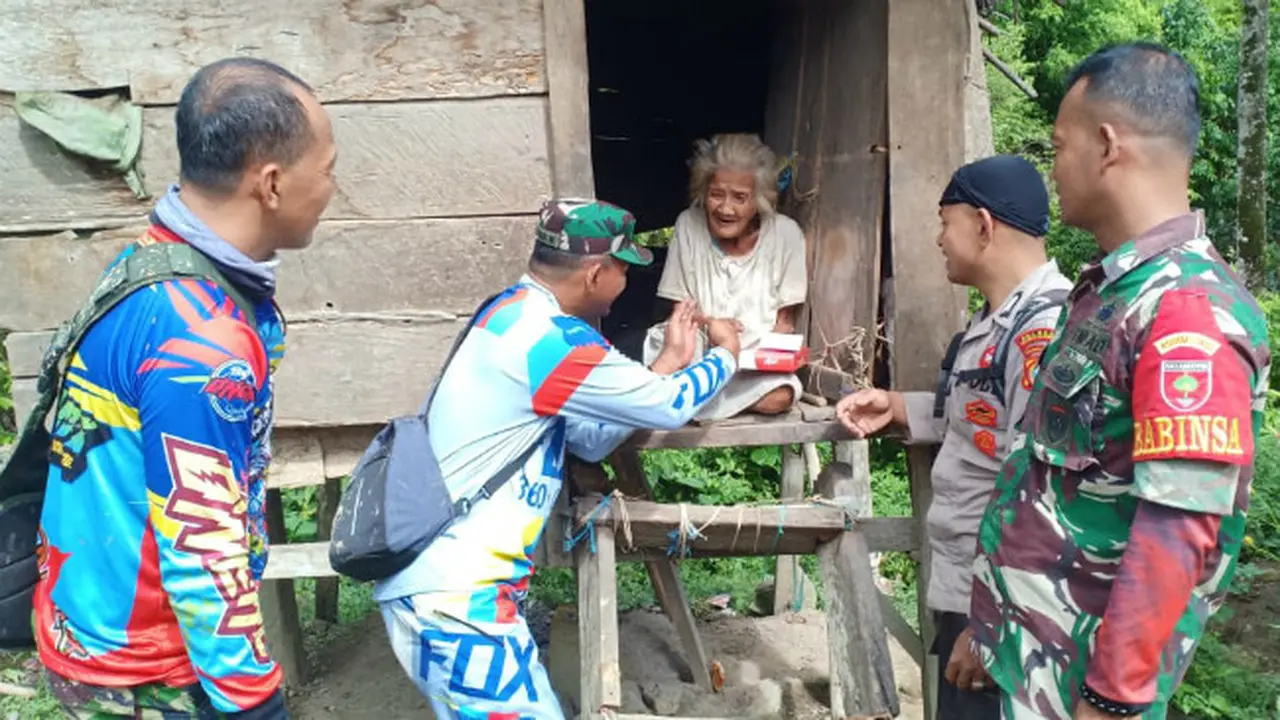 Dandim Polmas Harus Terjatuh Beberapa Kali Demi Mengunjungi Daerah Teritorialnya