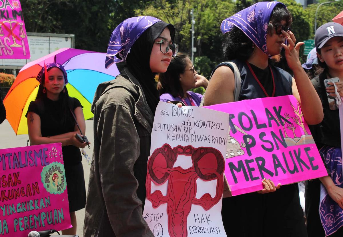 FOTO: Aksi Peringatan HAKTP Serentak Serukan Perlindungan Perempuan dan Aktivis