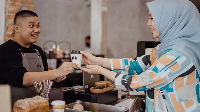 6 Momen Citra Kirana Kunjungi Cafe Natasha Rizky, Sahabat yang Saling Dukung