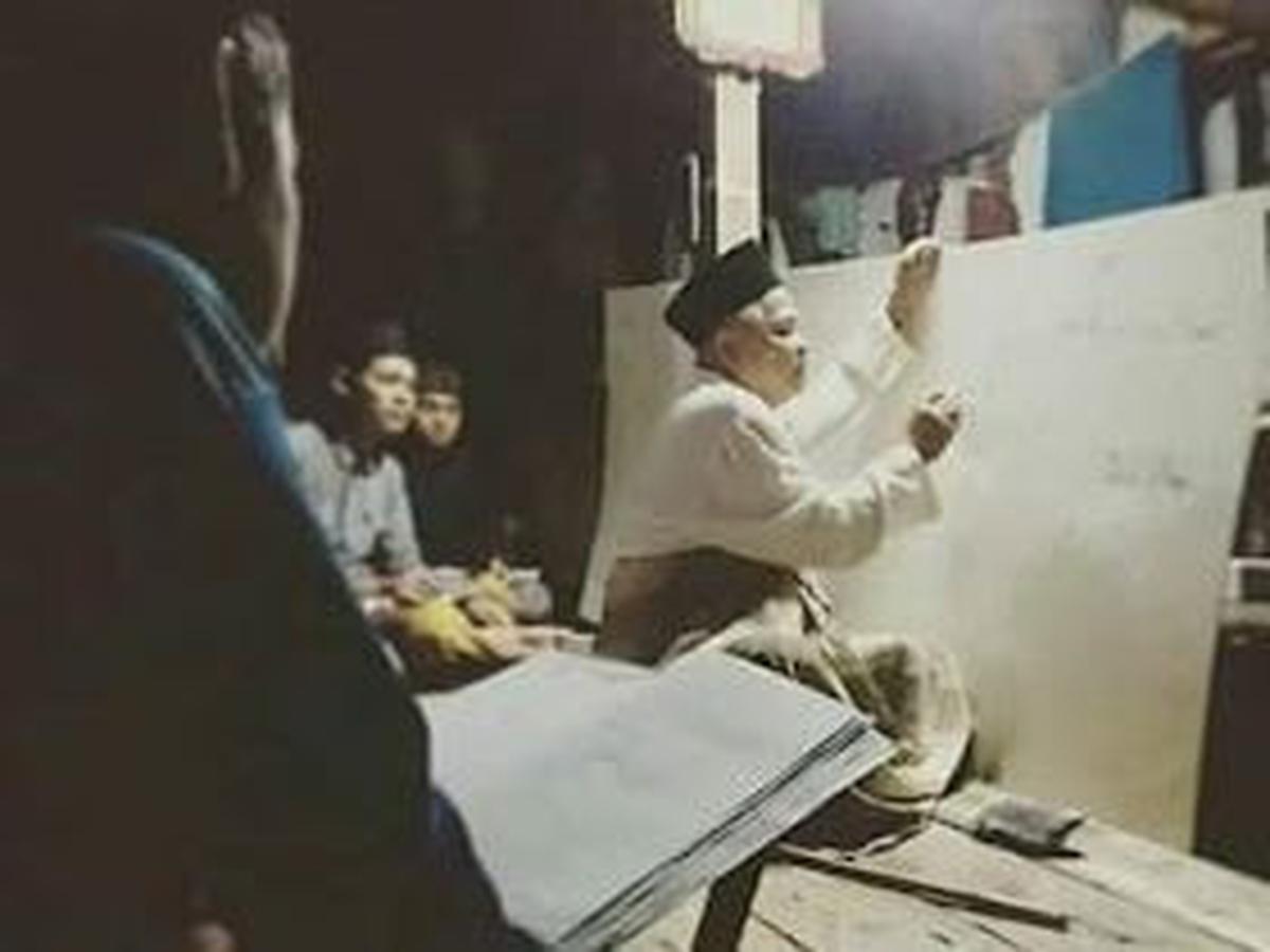 Curi Perhatian Gus Dur