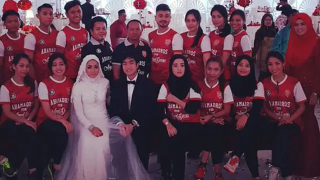6 Potret Pernikahan Unik dengan Tema Sepak Bola Ini Curi Perhatian