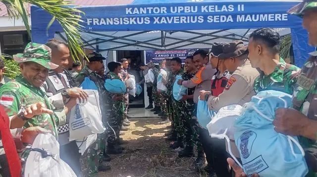 4.925 Paket Bantuan Gempa NTT dari Prabowo Tiba, 45.075 Masih Menyusul