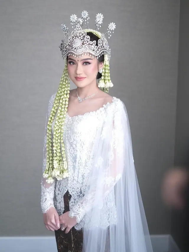 Berawal Cinlok, 6 Potret Ibrahim Risyad dan Salshabilla Adriani Resmi Menikah dalam Balutan Busana Adat Sunda