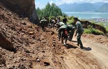 TNI Buka Akses Jalan Longsor Aceh Tengah, Pastikan Mobilitas Warga Lancar