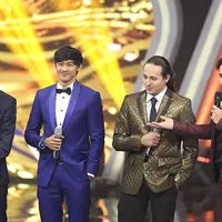 Saat pengumuman pemenang kategori Aktris Pendamping Paling Ngetip diumumkan, Megan pun berjalan ke panggung dan menghampiri Dylan Carr, Cemal Faruk, Cesar Hito, Omar Daniel dan Donny Michael. (Bambang E Ros/Bintang.com)