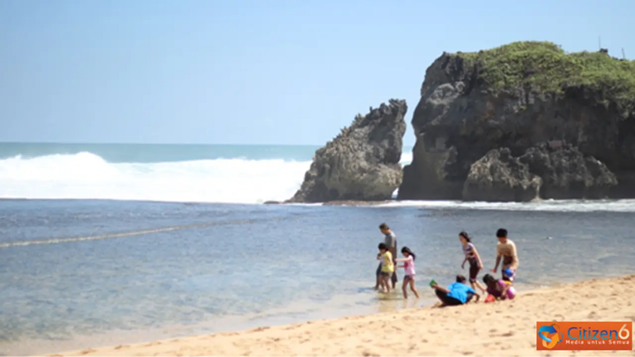 131218pantai-kukup.jpg