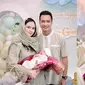 Momen aqiqah anak Eza Gionino (Sumber: Instagram/ezagio)