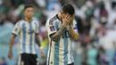 Argentina secara mengejutkan harus kalah 1-2 dari Arab Saudi pada matchday pertama Grup C Piala Dunia 2022, Selasa (22/11/2022). Padahal, La Albiceleste merupakan tim unggulan di perhelatan akbar sepak bola empat tahunan tersebut karena dihuni banyak pemain bintang. Selain Messi dan kolega berikut tim unggulan yang kalah di matchday pertama Piala Dunia. (AP/Ebrahim Noroozi)