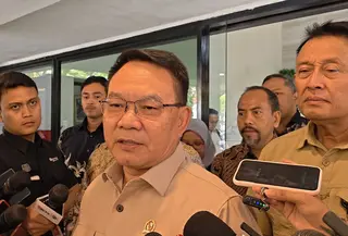 Kepala Staf Kepresidenan (KSP) Dudung Abdurrachman merespons tuduhan Amien Rais (Lizsa Egeham/Liputan6.com)