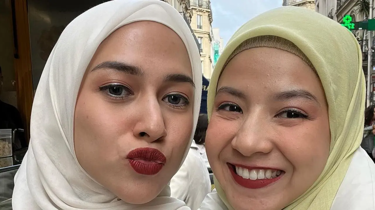 [Fimela] Nina Zatulini dan Natasha Rizki