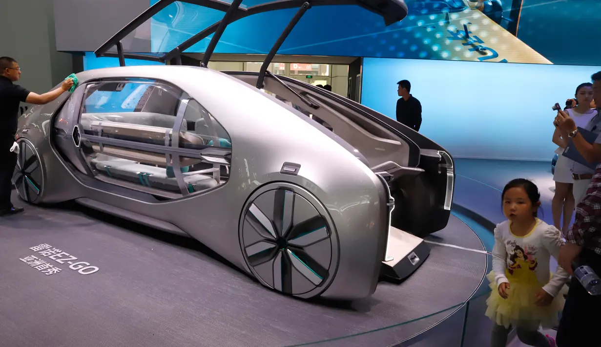 Tampilan mobil konsep Renault EZ-GO yang dipamerkan dalam Auto China 2018 di Beijing (26/4). (AP Photo/Ng Han Guan)