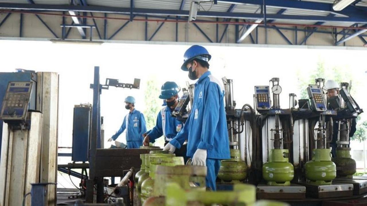 Pertamina Patra Niaga Tambah Pasokan LPG 3 kg di Jatim Jelang Libur Panjang Paskah