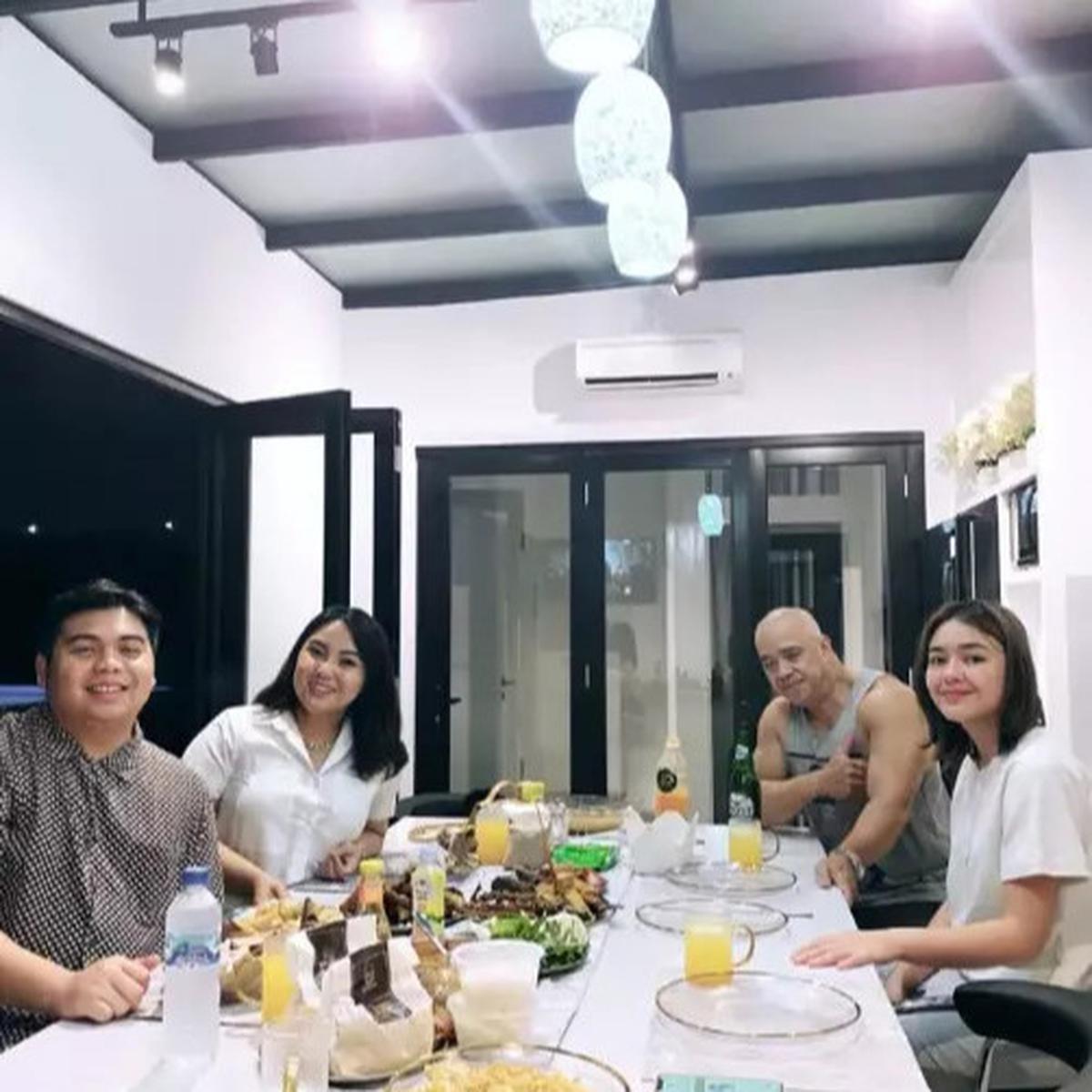 7 Potret Dapur Minimalis Amanda Manopo, Bernuansa Putih Dilengkapi Perabotan Canggih