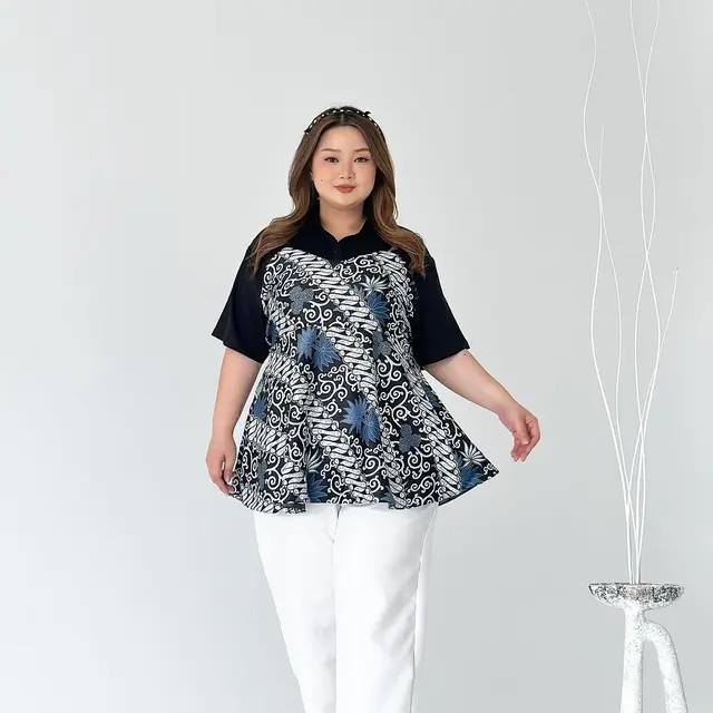 Model Celana yang Cocok untuk Baju Batik Wanita di Tahun 2024