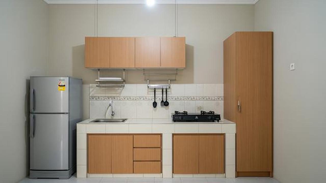 7 Desain Dapur Kecil 2x2 Meter Muat Kulkas dan Kitchen Set, Hemat Ruang Maksimal