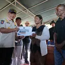 Mendagri Sambangi Posko Pengungsian di Nagekeo NTT, Serahkan Bantuan Rp 100 Juta