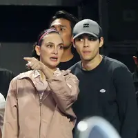 Sebelum memasuki pertandingan utama, acara dibuka dengan Exhibition Match. Setelah itu ada ganda putri yang dimainkan Luna Maya dan Nia Ramadhani yang melawan Nagita Slavina dan Gege Elisa. [Foto: Fimela/ Bambang E. Ros].