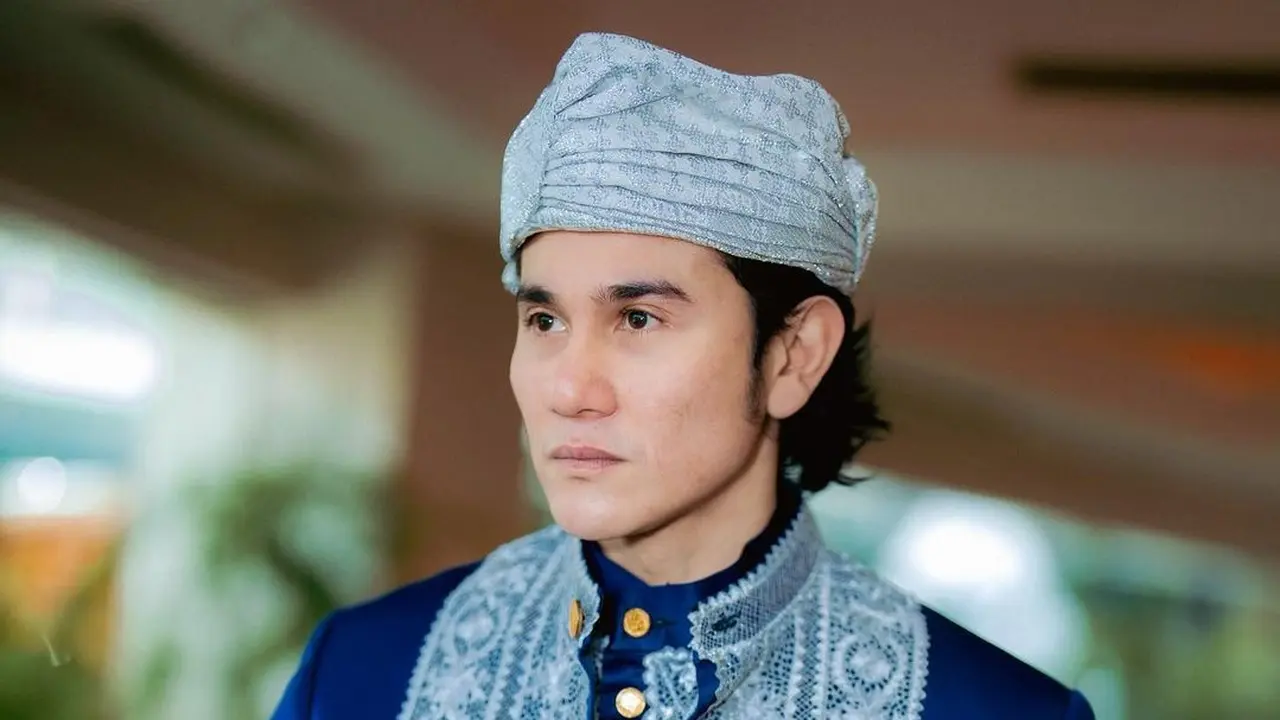 Vino G. Bastian.